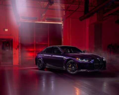 BMW M3 violet