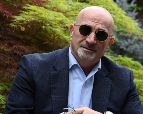 ROLAND JAVAKHIA, General Director of Roniko