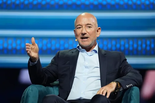 7 Bezos Affirms Steadfast Support for The Washington Post Despite Deep Staff Cuts, Top Editor Reveals